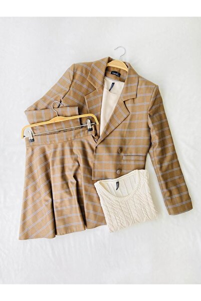 Retrobird Γυναικείο κοντό σακάκι σε χρώμα άμμου