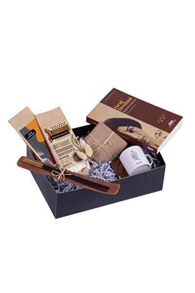 Kitaplı Hediye Kahvesevere Isme Özel Fincan Kahve Çikolata Tütsü Ve Rüzgar Bi...