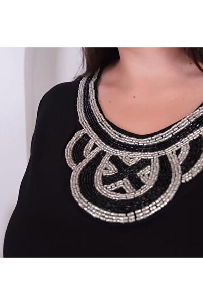 Rosidam Μαύρο ελαστικό φόρεμα υψηλής ποιότητας με πέτρινη λεπτομέρεια στο γιακά