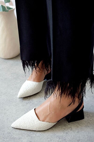 POLKA STORE Blush Beyaz Tüvit Sivri Burunlu Kısa Blok Topuklu Kadın Ayakkabı