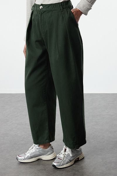 Trendyol Collection Elastische, hoch taillierte Khaki-Jogginghose - TWOAW25JE00030