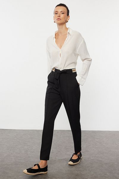 Trendyol Collection Чорні штани з тканими деталями TWOSS24PL00185