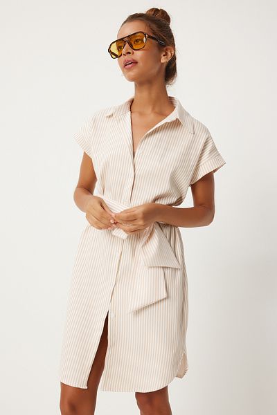 Happiness İstanbul Beiges und weißes gestreiftes Hemdblusenkleid mit Gürtel für Damen - FN03252