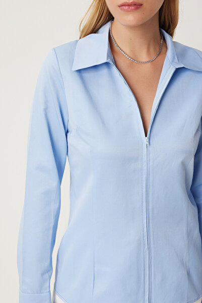 Happiness İstanbul Cămașă de damă albastru cer - cu fermoar și design confortabil FN03242