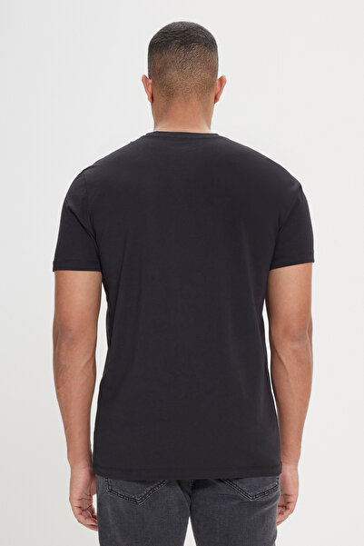 AC&Co / Altınyıldız Classics Ανδρικό μπλουζάκι με μαύρη λαιμόκοψη 100% βαμβάκι - Κανονική εφαρμογή