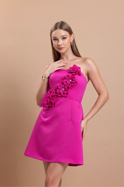 Tangül&Ali'S Moda Evi Στράπλες Σατέν Φούξια Φόρεμα με λουλούδια