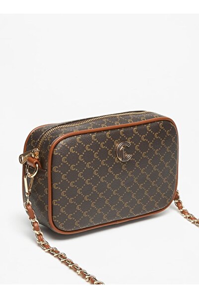 Le Confort حقيبة كروس بودي مطبوعة بالكامل بأحرف متشابكة وحزام سلسلة وإغلاق بسحاب