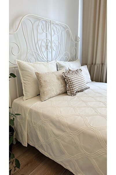 Decamor home Nakışlı Ekru Yatak Örtüsü Pike Takımı Çift Kişilik