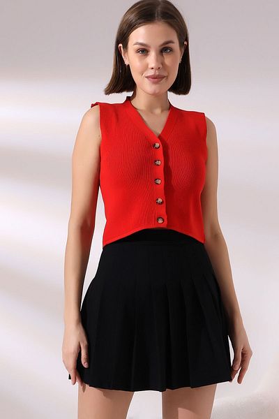 Devinka Women's Buttoned Short Knitwear Vest Red
