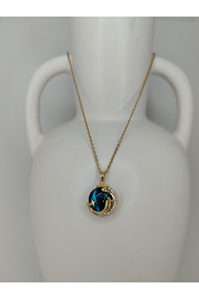 Romea قلادة من الفولاذ باللون الذهبي مع حجر الزركون والأرض والسماء الفضائية