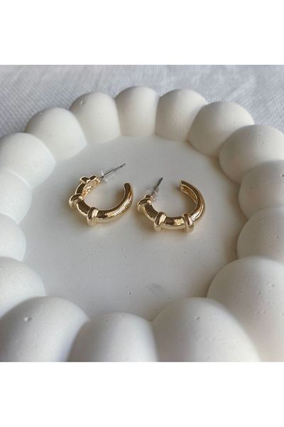 DEMOKAN Women's Cut-Out Hoop Neck Detailed Earrings