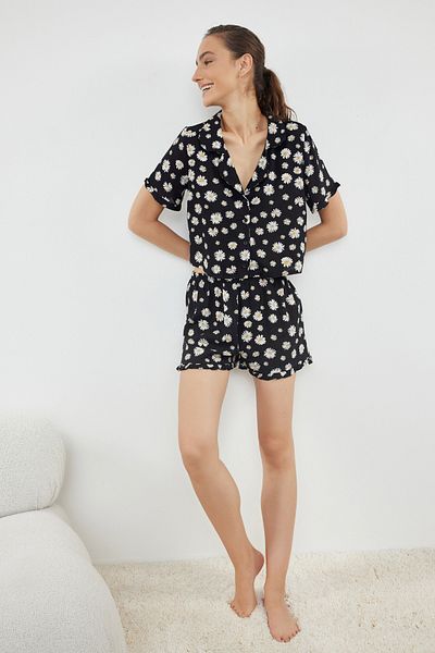Trendyol Collection Black-Multicolor Daisy Patterned Frilly Viscose Woven Pajamas Set Thmss23Pt00167