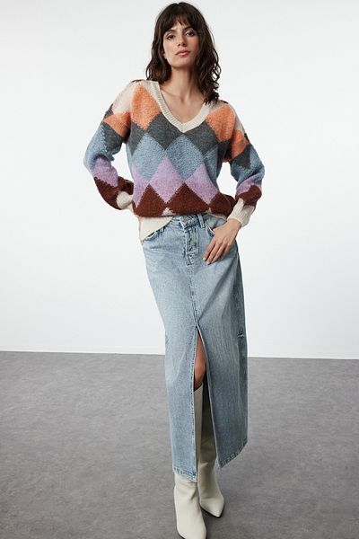 Trendyol Collection Pulover de tricotaj cu decolteu în V cu blocuri de culoare - Textura moale de piatră TWOAW25KZ00262