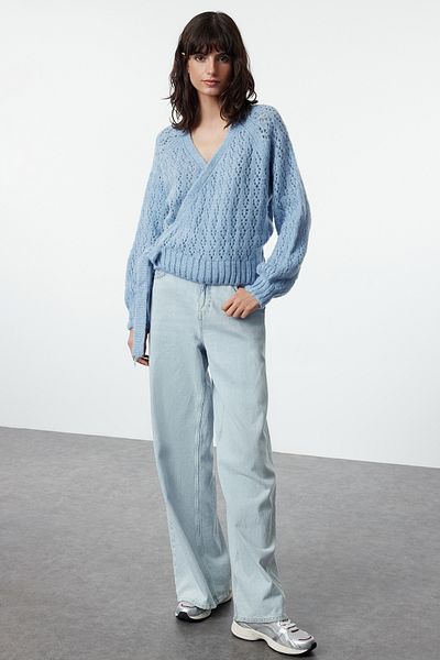 Trendyol Collection Pulover din tricotaje moale - albastru cu ajurat, perforat și detaliu de legare TWOAW25KZ00177