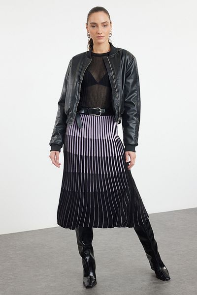 Trendyol Collection Lilafarbener Midirock mit Blockmuster - TWOSS20ET0195