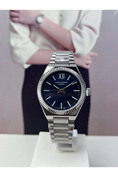 Lee Cooper ساعة يد نسائية - مقاومة للماء 3 ATM، من الفولاذ