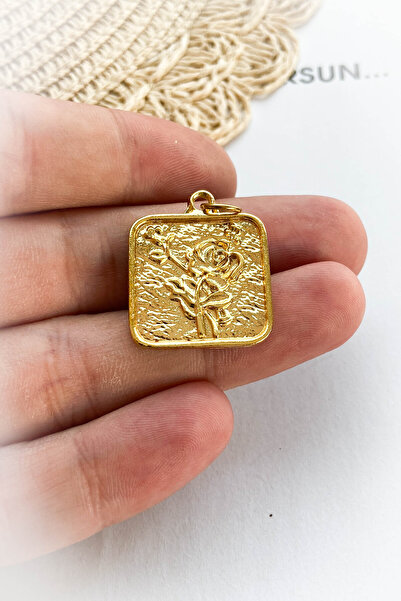 roshel Kare Model Çiçek İşlemeli Altın Kaplama Kolye Ucu