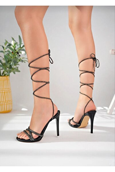 Lölük Moda Kadın Diamond Taş Biyeli Işıltılı Siyah Rugan Bilekten Bağlamalı Topuklu Şık Abiye Ayakkabı