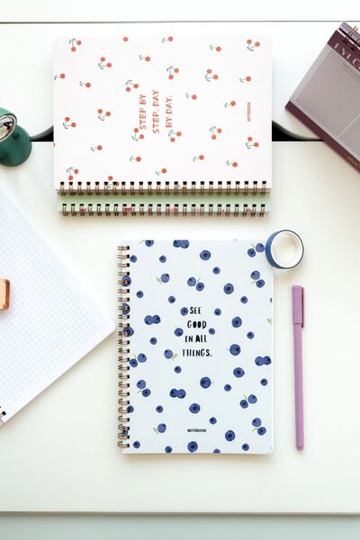 Matt Notebook Caiet școlar A5 Spiral 80 coli Set de 4 - Fructe în carouri
