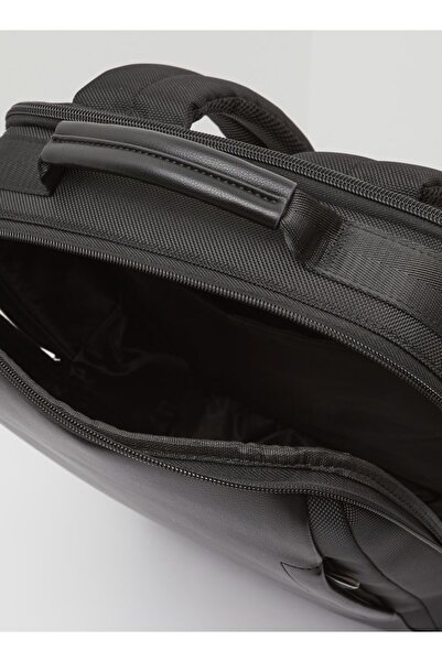 Duchini Solid Backpack with Zip Closure