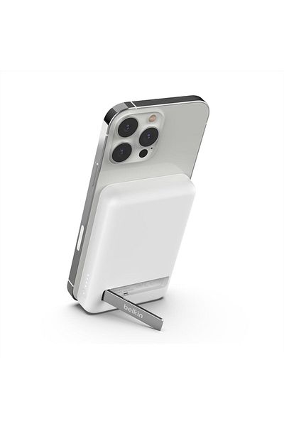 Belkin باور بانك لاسلكي مغناطيسي بسعة 5000 مللي أمبير في الساعة، شاحن MagSafe لجهاز iPhone 15-12 - أبيض