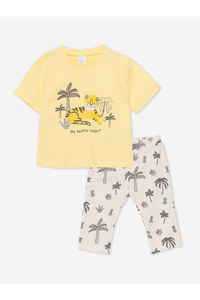 LC Waikiki Crew Neck Printed T-Shirt and Trousers for Baby Boy - Set of 2
