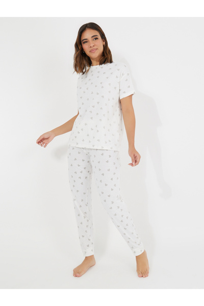 Styli AOP Heart T-Shirt & Cuffed Pyjama Set