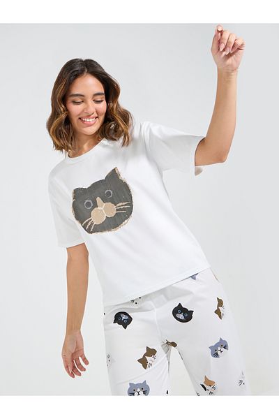 Styli Cat Print T-Shirt & Pyjama Set