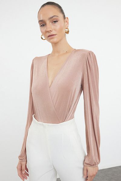Trendyol Collection Helle Nerzfarbe - Weich strukturierter, gepolsterter Zweireiher-Body TWOAW25BD00005