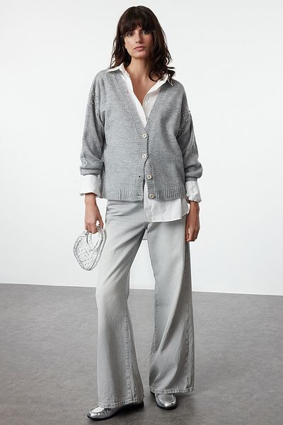 Trendyol Collection Šedá měkká textura - Stone Detailed Wide Fit pletený Cardigan Twoaw25Hi00179