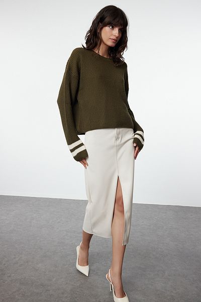 Trendyol Collection Khaki Striped Crop kötött pulóver - TWOAW25KZ00185