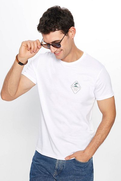 Tudors Tricou alb cu gât crew - 100% bumbac, textura moale, imprimat slim fit