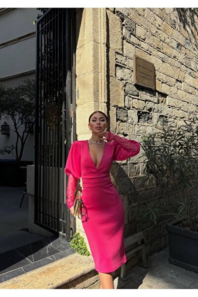 Gallogi Kolu Tül Detaylı V Yaka Midi Boy Elegant Elbise