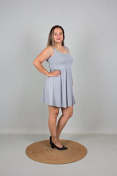 Truva XXL Γκρι φόρεμα μεγάλου μεγέθους με διακοσμητικά κουμπιά στο μπροστινό μέρος