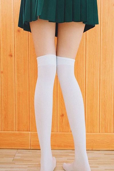 Design Socks Șosete de damă, uni, albe, din bumbac, până la genunchi - Șosete cu model