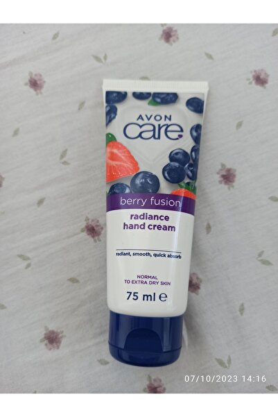 AVON Çilek ve Yaban Mersini Özlü El Kremi