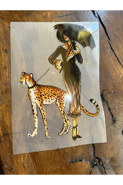 Gönülden Tasarım Women's Lion Walking T-Shirt - Iron-On, Transfer Print, 21x15 cm