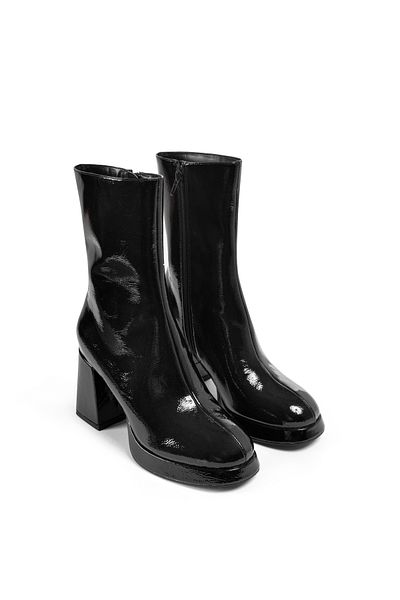 Twist Patent Leather Thick Heeled Boots - TW 6230034034001
