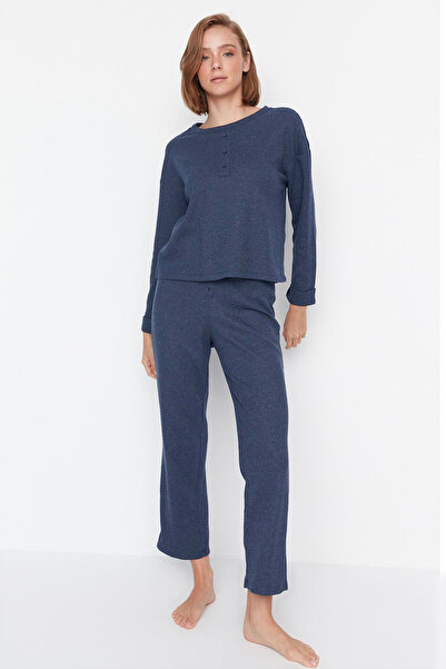 Trendyol Collection Set de lenjerie de dormit tricotată Indigo cu detaliu Waffle Pat - THMAW23PT00228