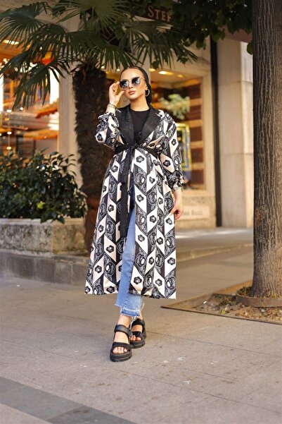 Sawosh Black Flower Pattern Double Breasted Belted Cap White