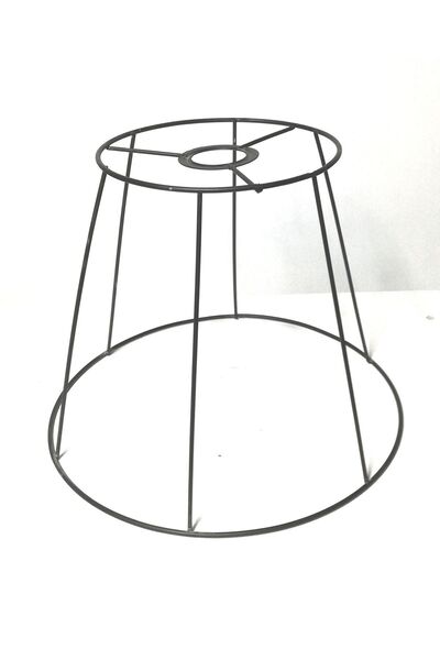 TEKAY AYDINLATMA Avize Teli Avize Iskeleti Siyah Boyalı Tel.alt Genişlik. 30 Cm .üst 18 Cm Yükseklik. 24 Cm.