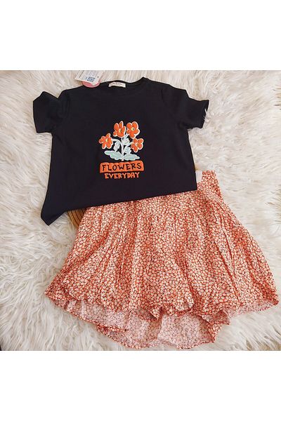 Özeniş Suit with Shorts Skirt