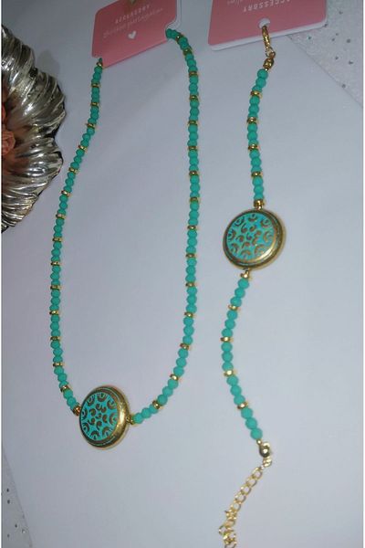 MİRAKSESUAR Special Design Necklace and Bracelet Set with Green Beads and Gold Detail