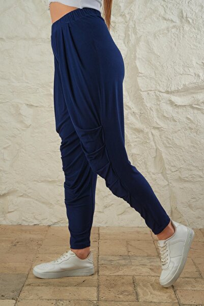 CrazyShopping Зручний крій - жіночі штани з плісированими боками та поясом