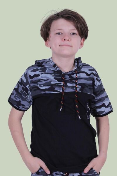 FYK COLLECTİON Сива тениска за момче с камуфлажни шарки и качулка с детайли