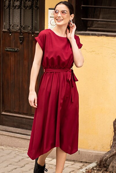 armonika Sukienka damska bordowa z okrągłym dekoltem i wiązaniem w talii ARM-19Y001028