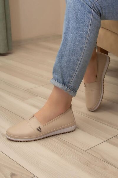 armonika حذاء نسائي كاجوال بإبزيم جانبي لتقويم العظام باللون البيج ARM-24Y128003