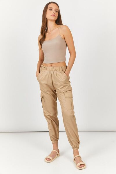 armonika Dámské béžové kalhoty s elastickým pasem a nohama Cargo Kalhoty Arm-23y001068