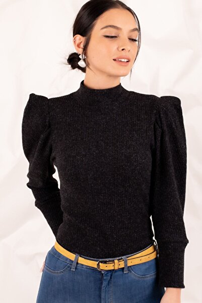 armonika Dámský černý svetr s melounovými rukávy ARM-20K001103