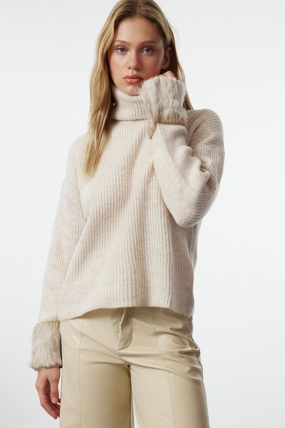 Trendyol Collection Pulover cu blană cu textura moale - TWOAW25KZ00153